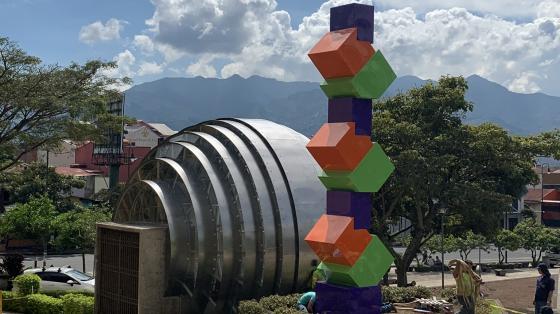 Inauguración de la exposición temporal "Diálogo" 12 de febrero en la Plaza de la Democracia, se inaugura la exposición temporal "Diálogo"
