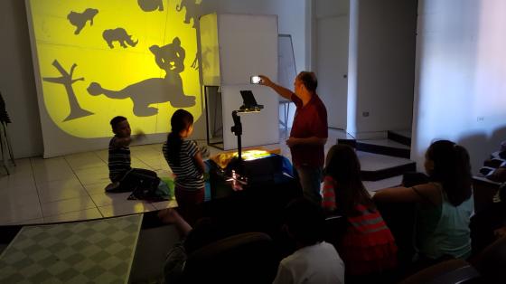 Taller virtual de Teatro de sombras para niños Taller virtual de Teatro de sombras para niños