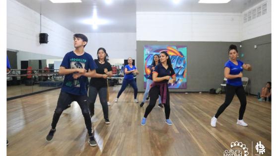 Talleres de Hip hop dance / Beatbox Talleres de Hip hop dance / Beatbox