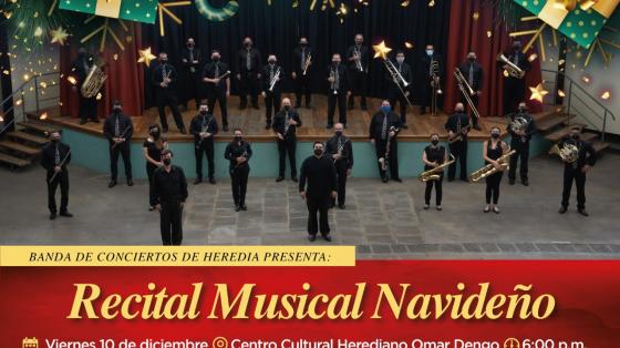 "Concierto Navideño" en Colegio de Guararí - Banda de Conciertos de Heredia foto de la Banda de Heredia con marco de arreglos navideños
