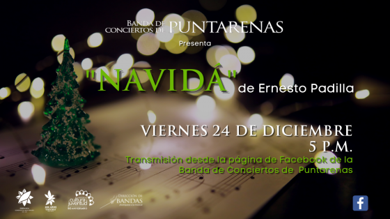 Concierto Especial "Navidá" de Ernesto Padilla - Banda de Conciertos de Puntarenas partituras sobre mesa con un arbolito y luces navideñas