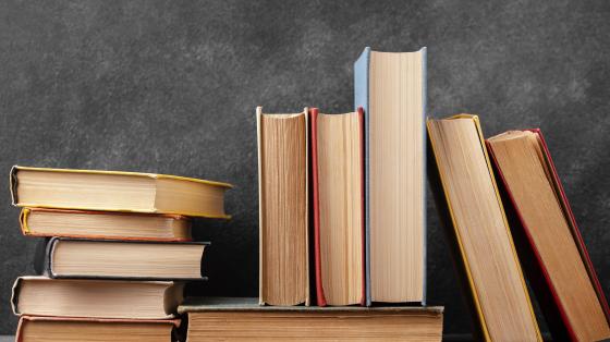 Conferencia "El retorno del Filibusterismo: Soberanía Nacional y Usos de la Historia" Composición de diversos libros.