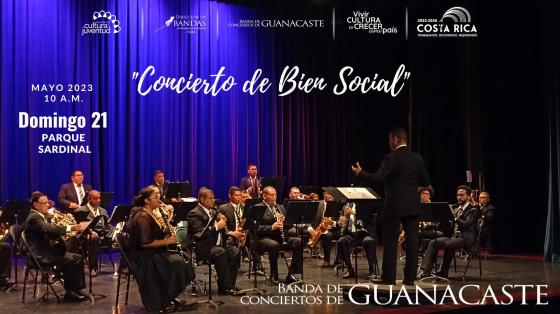 Concierto de Bien Social | Banda de Conciertos de Guanacaste Foto de los músicos de la Banda de Guanacaste en un teatro con fondo azul