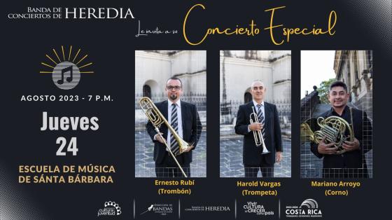 Concierto Especial en Colegio Santa Bárbara | Banda de Conciertos de Heredia Foto de 3 músicos solistas de la Banda de Heredia con fondo azul oscuro