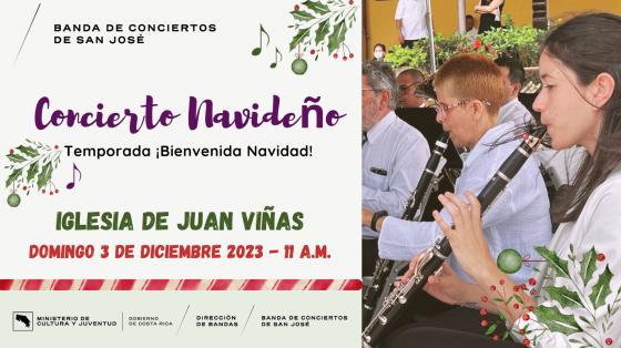 Concierto Navideño | Banda de Conciertos de San José Foto de una clarinetista tocando de perfil con adornos navideños a su alrededor
