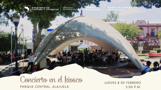Concierto de Regular de Temporada | Banda de Conciertos de Alajuela Foto de la Banda de Conciertos de Alajuela tocando en el quiosco del parque central de Alajuela en una mañana soleada y con público alrededor