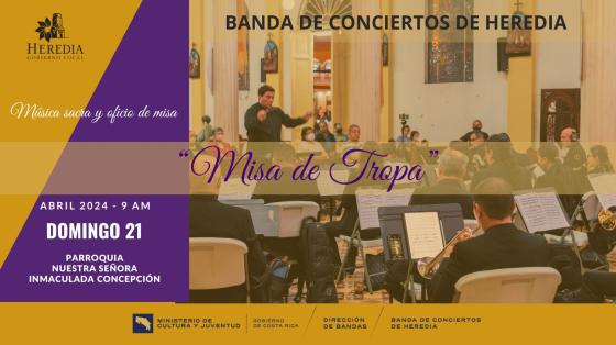 Misa de Tropa | Banda de Conciertos de Heredia Foto de Andrés Porras dirigiendo a la Banda de Heredia dentro de una iglesia