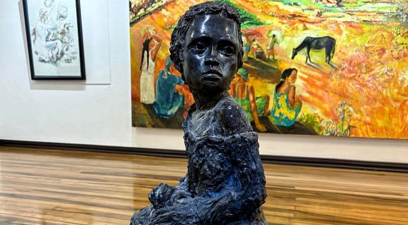 “Lealtad”: Exposición rinde homenaje póstumo al artista visual Fernando Calvo Sánchez