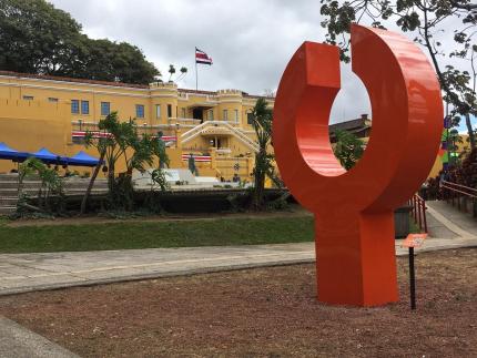 Exposición "Diálogo", Plaza de la Democracia