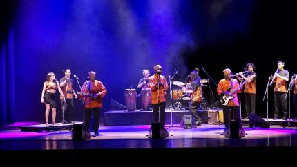 “Calypso stay alive”, a cargo de Kawe Calypso y la Banda Semba Preta, forma parte de la oferta de "Teatro en Casa" “Calypso stay alive”, a cargo de Kawe Calypso y la Banda Semba Preta, forma parte de la oferta de "Teatro en Casa"