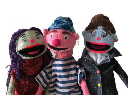 Raque, Brian y Clari son los tres personajes de #CantemosEnCasa Raque, Brian y Clari son los tres personajes de #CantemosEnCasa