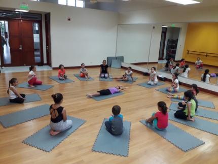 Clase infantil en el Taller Nacional de Danza Clase infantil en el Taller Nacional de Danza