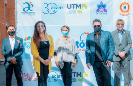 De izquierda a derecha: Christian Reyes, presidente Ejecutivo del Club Activo 20-30 Internacional de San José; Verónica Vado, actriz y gestora cultural; Sylvie Durán, ministra de Cultura y Juventud; , Edín Solís, presidente de la Asociación de Compositores y Autores Musicales, y Alexander Solís, presidente Ejecutivo de la CNE De izquierda a derecha: Christian Reyes, presidente Ejecutivo del Club Activo 20-30 Internacional de San José; Verónica Vado, actriz y gestora cultural; Sylvie Durán, ministra de Cultura y Juventud; , Edín Solís, presidente de la Asociación de Compositores y Autores Musicales, y Alexander Solís, presidente Ejecutivo de la CNE