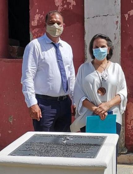 Como parte de la celebración de esta declaratoria, se develó una placa conmemorativa en el Santuario Nacional Santo Cristo de Esquipulas, ubicado en Santa Cruz. En la fotografía, Jorge Arturo Alfaro Orias, alcalde de Santa Cruz junto a la ministra de Cultura y Juventud. 