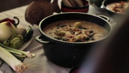Fotografía: Captura del audiovisual “Recetario de cocina tradicional de Villarreal de Tamarindo en Santa Cruz, Guanacaste”. Fotografía: Captura del audiovisual “Recetario de cocina tradicional de Villarreal de Tamarindo en Santa Cruz, Guanacaste”.