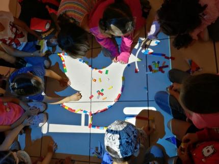 Actividad lúdica con infantes en el Centro Cultural e Histórico José Figueres Ferrer Actividad lúdica con infantes en el Centro Cultural e Histórico José Figueres Ferrer