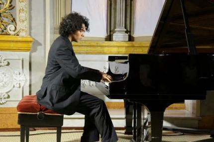 Pianista Andrés Campos. TNCR.