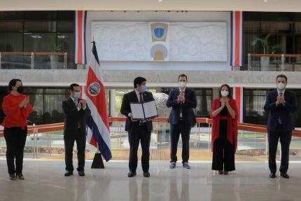 Normativa busca posicionar a Costa Rica como destino de filmación de grandes, medianas y pequeñas empresas cinematográficas y audiovisuales Normativa busca posicionar a Costa Rica como destino de filmación de grandes, medianas y pequeñas empresas cinematográficas y audiovisuales
