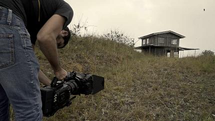Fotografía: Grabación de la película “Río Sucio”, de Gustavo Fallas (2020); producción con apoyo de El Fauno. Fotografía: Grabación de la película “Río Sucio”, de Gustavo Fallas (2020); producción con apoyo de El Fauno.