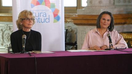 El anuncio lo realizó Sylvie Durán Salvatierra, ministra de Cultura y Juventud, junto con Loida Pretiz Beaumont, viceministra de Cultura. Fotografía Unidad de Comunicación, Ministerio de Cultura y Juventud