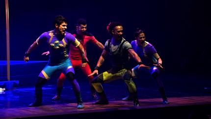 “Una historia de superhéroes” regresa con cuatro funciones más en coproducción con la Compañía Nacional de Teatro “Una historia de superhéroes” regresa con cuatro funciones más en coproducción con la Compañía Nacional de Teatro