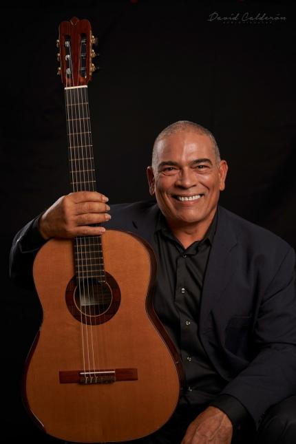Concierto bajo la batuta de Carl St. Clair, con el guitarrista Jorge Luis Zamora, como solista invitado Concierto bajo la batuta de Carl St. Clair, con el guitarrista Jorge Luis Zamora, como solista invitado