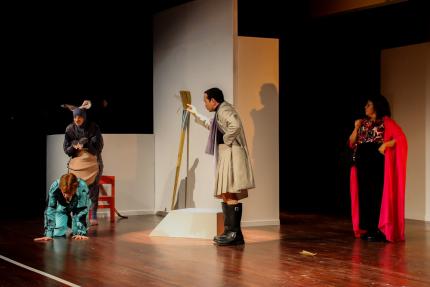 La Compañía Nacional de Teatro estrena la obra “Producto farmacéutico para imbéciles”, proyecto ganador del Concurso de Puesta en Escena 2022. La Compañía Nacional de Teatro estrena la obra “Producto farmacéutico para imbéciles”, proyecto ganador del Concurso de Puesta en Escena 2022.