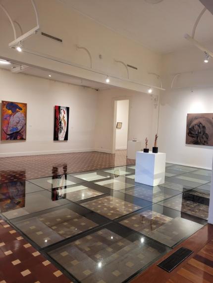 El Museo Dr. Rafael Ángel Calderón Guardia exhibe la muestra “Regresando a las galerías”, con obras de su colección que no han sido expuestas recientemente.