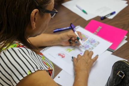 Oferta incluye talleres gratuitos para personas de todas las edades: niños y niñas desde los 4 años de edad, hasta personas adultas y adultas mayores Oferta incluye talleres gratuitos para personas de todas las edades: niños y niñas desde los 4 años de edad, hasta personas adultas y adultas mayores