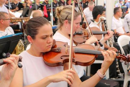 La Benemérita Orquesta Sinfónica Nacional de Costa Rica realizará esta semana una gira de tres conciertos por las comunidades de Santa Cruz y Tilarán, en Guanacaste, así como Judas de Chomes, en Puntarenas. La Benemérita Orquesta Sinfónica Nacional de Costa Rica realizará esta semana una gira de tres conciertos por las comunidades de Santa Cruz y Tilarán, en Guanacaste, así como Judas de Chomes, en Puntarenas.