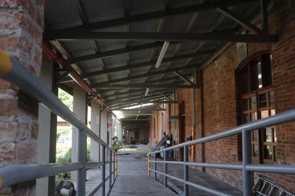 Las antiguas instalaciones albergan la sede del Ministerio de Cultura y Juventud (MCJ), desde su acondicionamiento como Centro Nacional de la Cultura, en 1994. Las antiguas instalaciones albergan la sede del Ministerio de Cultura y Juventud (MCJ), desde su acondicionamiento como Centro Nacional de la Cultura, en 1994.