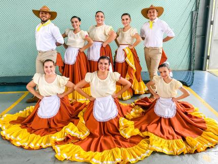 Fotografía Grupo Folclórico Caburé