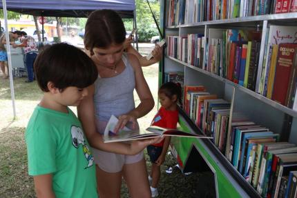 Iniciativa del programa “Puntos de Lectura en Comunidad”, del Sistema Nacional de Bibliotecas, contó con el apoyo de AERIS Costa Rica y Carrocerías Metálicas Chaverri