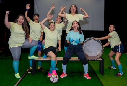 Teatro Nacional estrena ‘Play Off’, obra que parte del fútbol femenino para reflexionar sobre el papel de la mujer en la sociedad