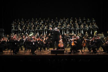 Orquesta Sinfónica Nacional se fusiona con 100 cantantes para presentar ‘Carmina Burana’ en el Teatro Nacional