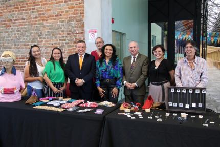 Feria Hecho Aquí se fortalece para promover y comercializar artículos de ocho subsectores Feria Hecho Aquí se fortalece para promover y comercializar artículos de ocho subsectores