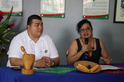 Vera Beatriz Vargas León, viceministra de Cultura, y Carlos Armando Martínez Arias, alcalde de Nicoya, dieron a conocer los detalles del programa conmemorativo del Bicentenario Vera Beatriz Vargas León, viceministra de Cultura, y Carlos Armando Martínez Arias, alcalde de Nicoya, dieron a conocer los detalles del programa conmemorativo del Bicentenario
