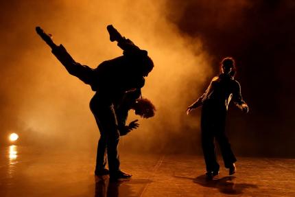 En celebración de su 45 aniversario, la Compañía Nacional de Danza presentará un espectáculo gratuito y abierto a todo público, el martes 01 de octubre, a las 7 p.m., en el Centro de la Cultura de Grecia En celebración de su 45 aniversario, la Compañía Nacional de Danza presentará un espectáculo gratuito y abierto a todo público, el martes 01 de octubre, a las 7 p.m., en el Centro de la Cultura de Grecia