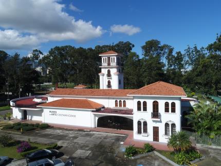 Museo de Arte Costarricense presenta la V Edición del Salón Nacional de Artes Visuales Museo de Arte Costarricense presenta la V Edición del Salón Nacional de Artes Visuales