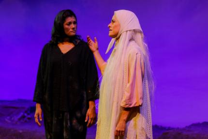 “La Línea” de Luis Thenon llega al Teatro de La Aduana Alberto Cañas “La Línea” de Luis Thenon llega al Teatro de La Aduana Alberto Cañas