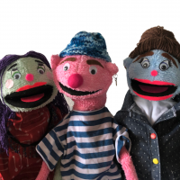 Raque, Brian y Clari son los tres personajes de #CantemosEnCasa