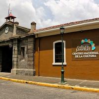 Foto muestra entrada del CENAC