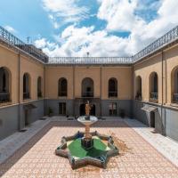 Fotografía: El Colegio Superior de Señoritas fue el ganador del certamen Salvemos Nuestro Patrimonio 2020, su restauración está planeada para el presente año. Foto del grupo Cebra, ganadores del certamen. 