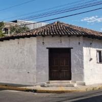 La Casa Esperanza Castrillo Rovira, declarada patrimonio histórico-arquitectónico del país, tiene al menos 200 años de existencia y puede ser la más antigua de la Ciudad Blanca. Por: MS. Hernández - CICPC.