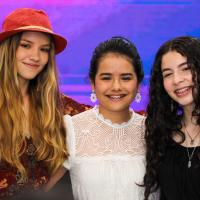Fotografías: 1. Keren Sanabria Pérez, primer lugar; Massiel Rodríguez, segundo lugar y María Paula Monge, tercer lugar del concurso.