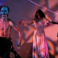 Desde este 03 de noviembre, el Teatro 1887 ofrecerá la obra “Estrategas” de Noelia Cruz; mientras que el Teatro La Aduana estrena el espectáculo “La Niña del Volcán”, de Rodrigo David