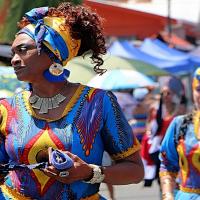 Desfile con bailes, música, carrozas y trajes tradicionales, se realiza este 31 de agosto, en celebración del Día de la Persona Negra y la Cultura Afrocostarricense