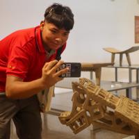Estudiante en Museo 