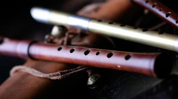 Tres flautas de madera. 