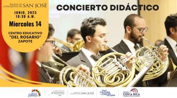 Músicos de la Banda de San José tocando cornos